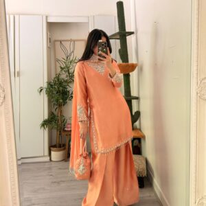Pakeeza | the new peachy look
